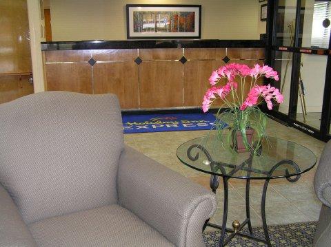 Hotel Express Atlanta-stone Mountain By Ihg Stone Mountain