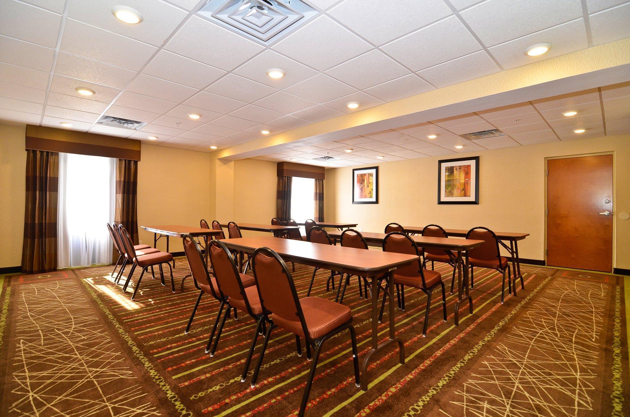 Express Atlanta-stone Mountain By Ihg Hotel