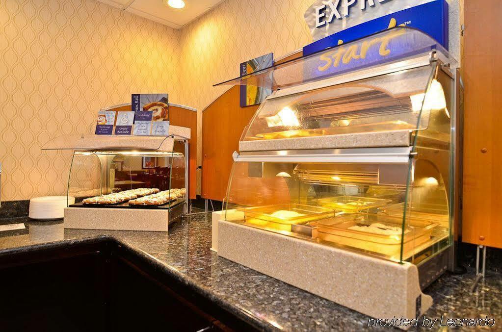 Hotel Express Atlanta-stone Mountain By Ihg Stone Mountain