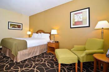 Express Atlanta-stone Mountain By Ihg Stone Mountain